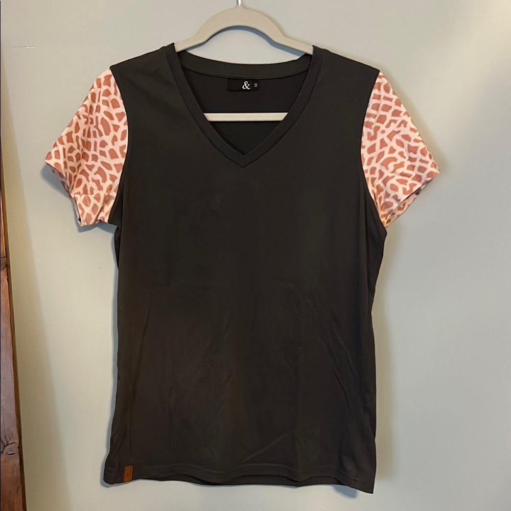 AMPERSAND AVE Black and Orange Short Sleeve Tee